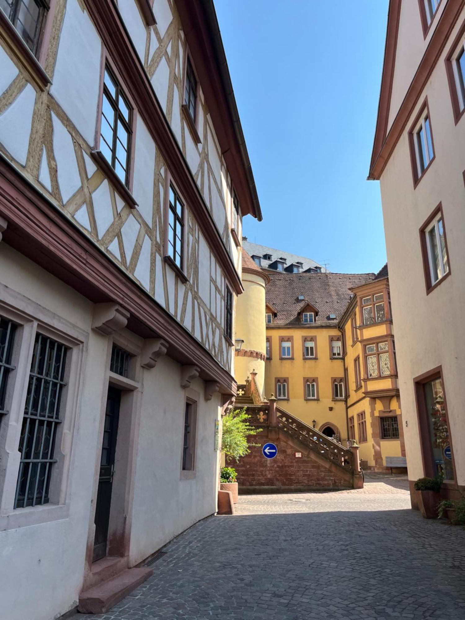 La Flamme Wertheim Garni Bed & Breakfast Bagian luar foto
